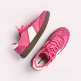 CONTRAST TRAINERS