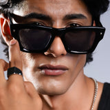 ONYX SQUARE SUNGLASSES