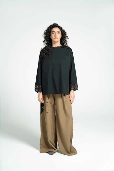 TOP WITH LACE DETAIL