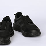BOYS TRAINERS