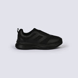 BOYS TRAINERS