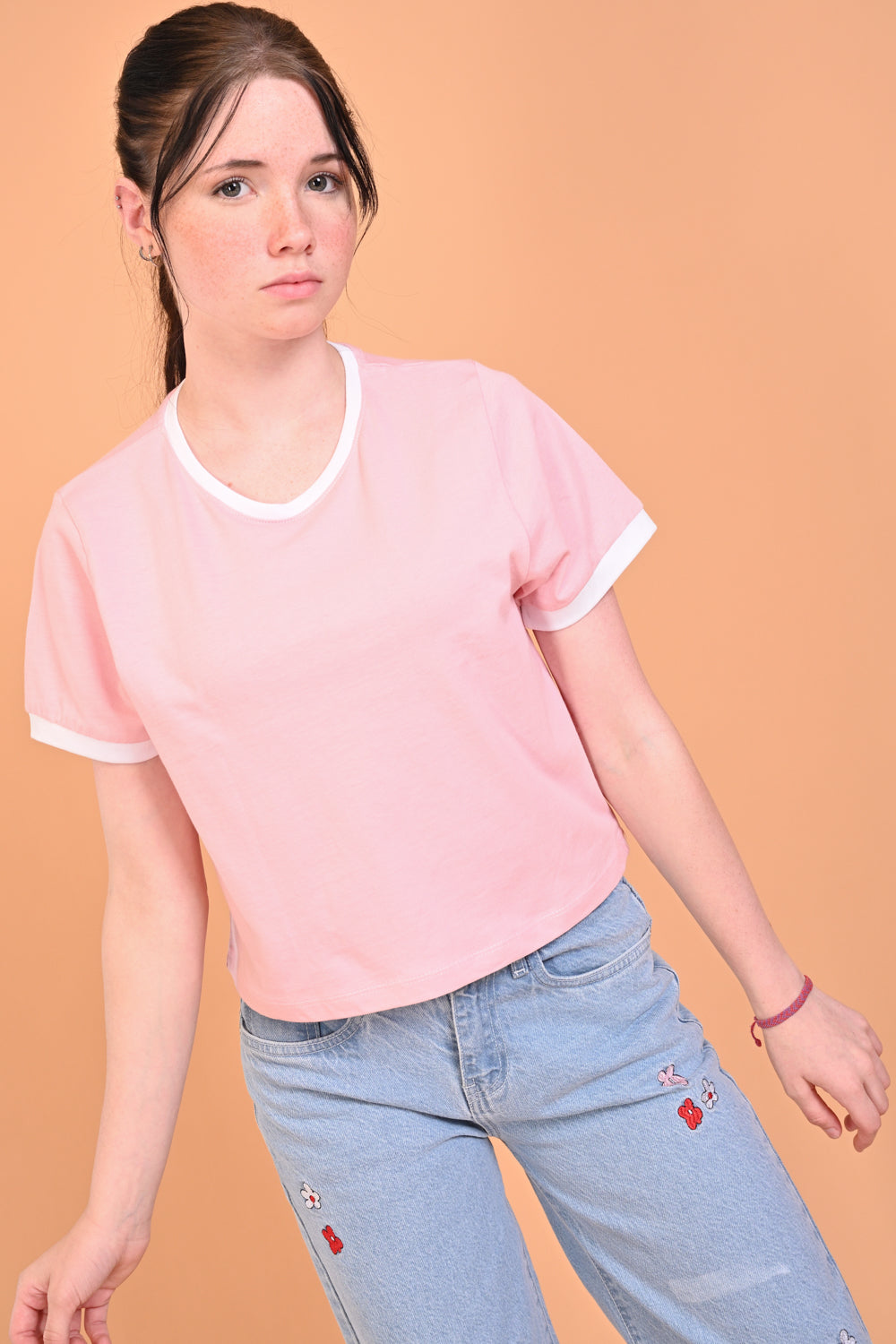 CROPPED TEE WITH CONTRAST RIB