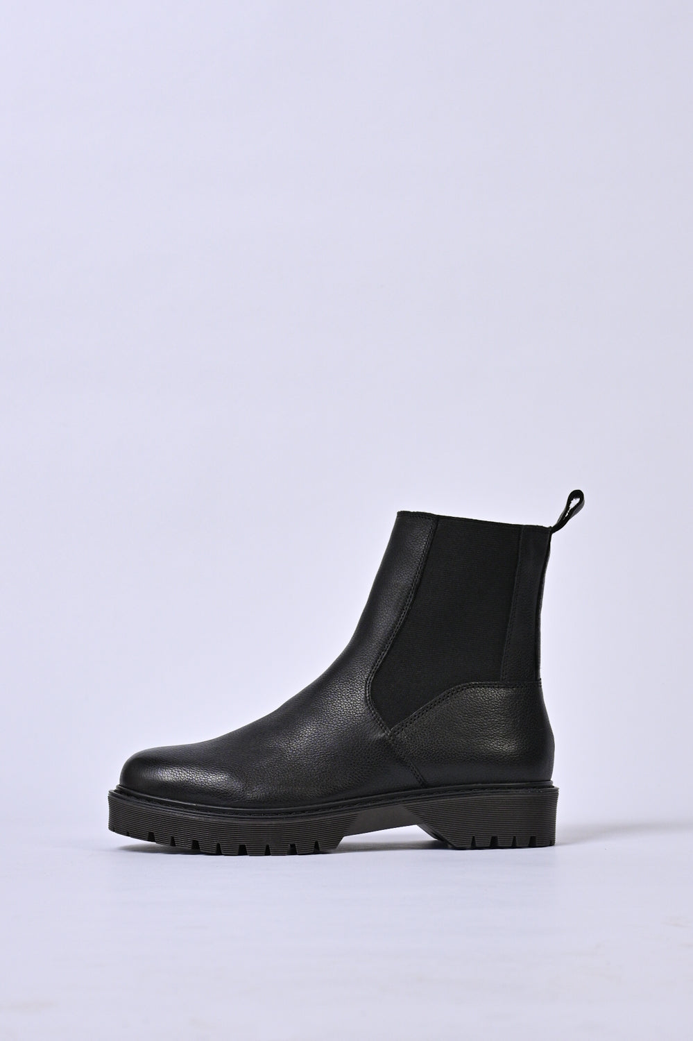 LEATHER CHELSEA BOOTS – Breakout