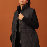 SLEEVELESS QUILTED JACKET