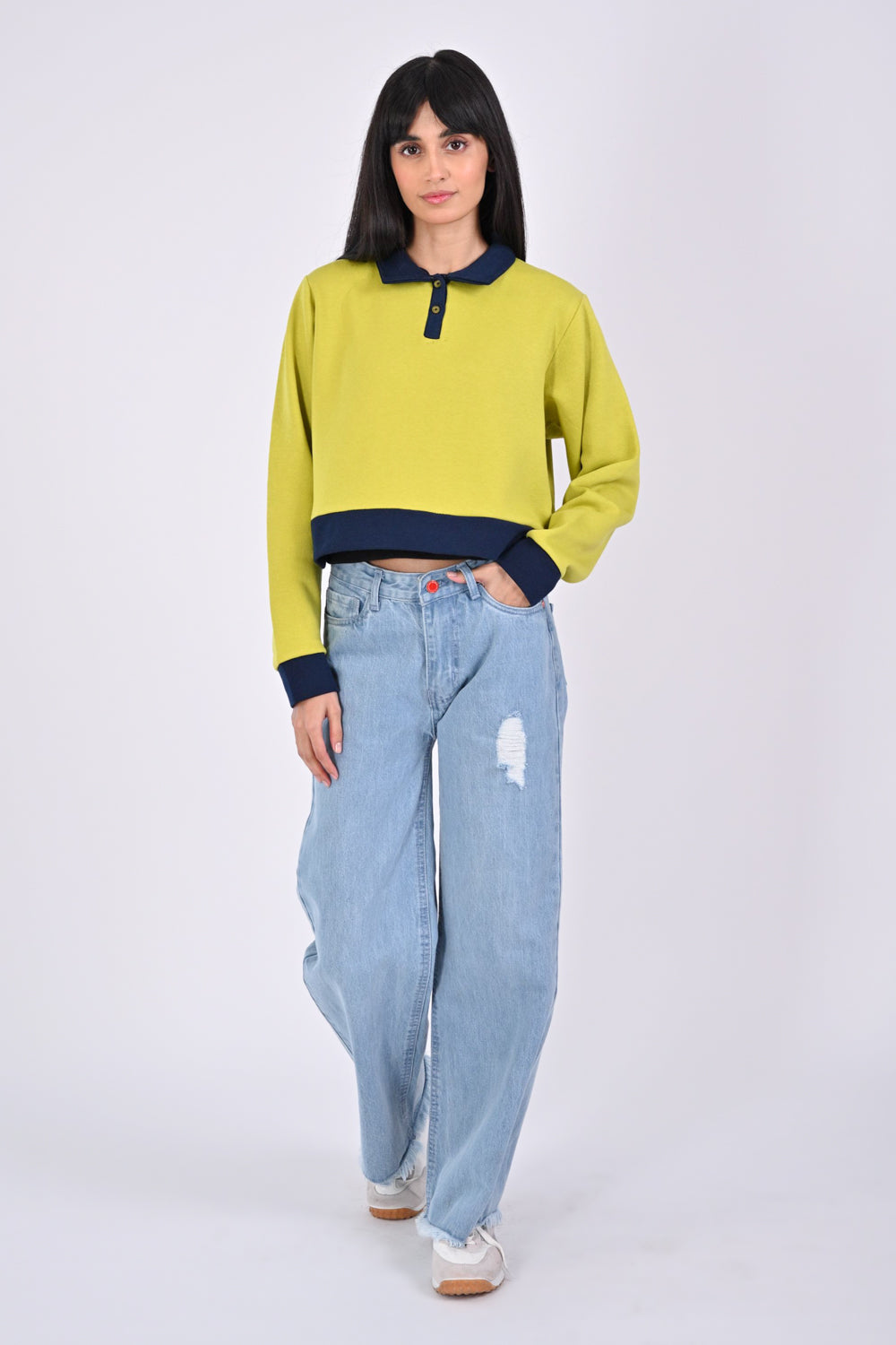 CROPPED CONTRAST COLOR SWEATSHIRT