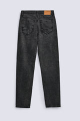 SLIM RELAXED FIT DENIM