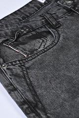 SLIM RELAXED FIT DENIM