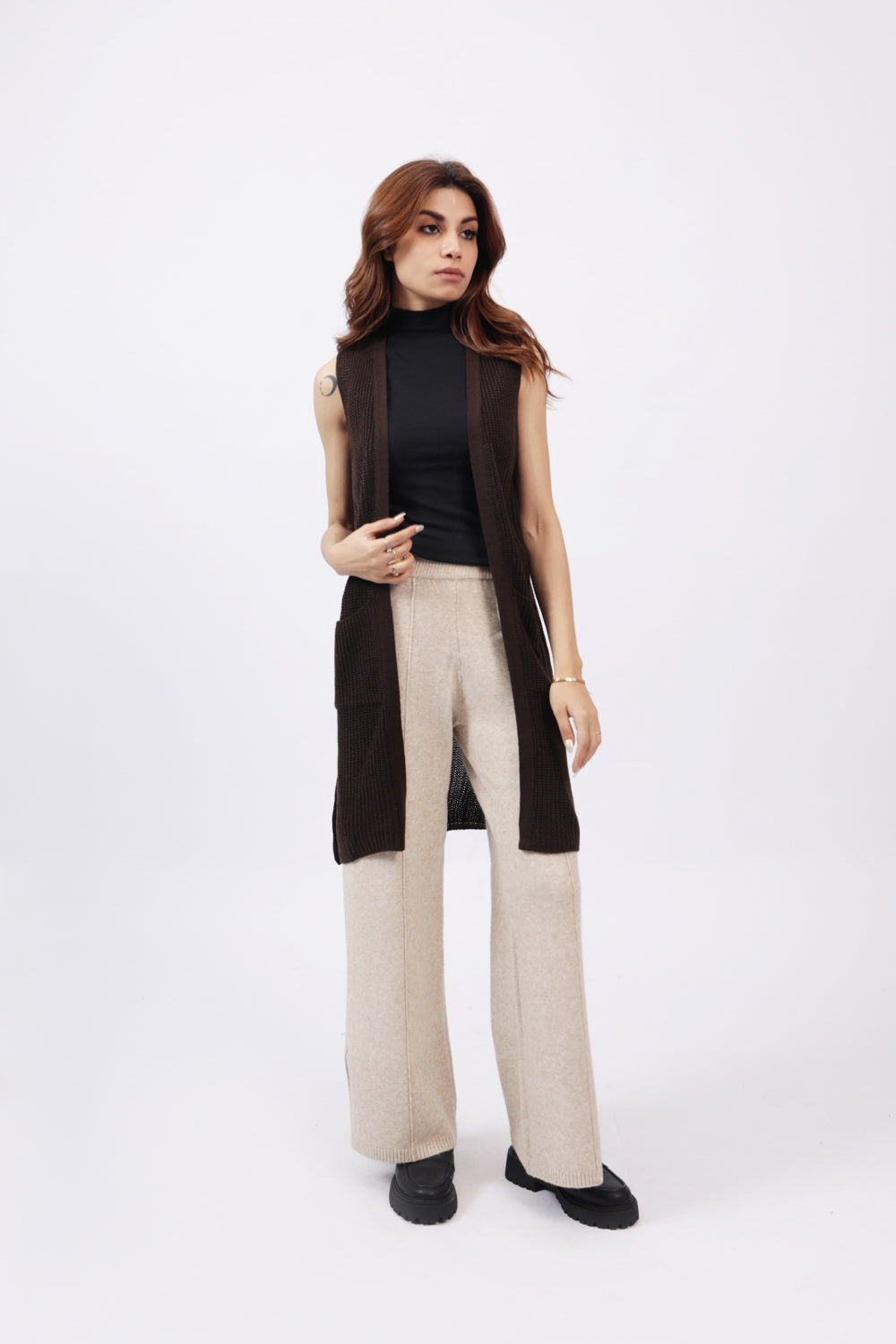 LONG SLEEVELESS CARDIGAN