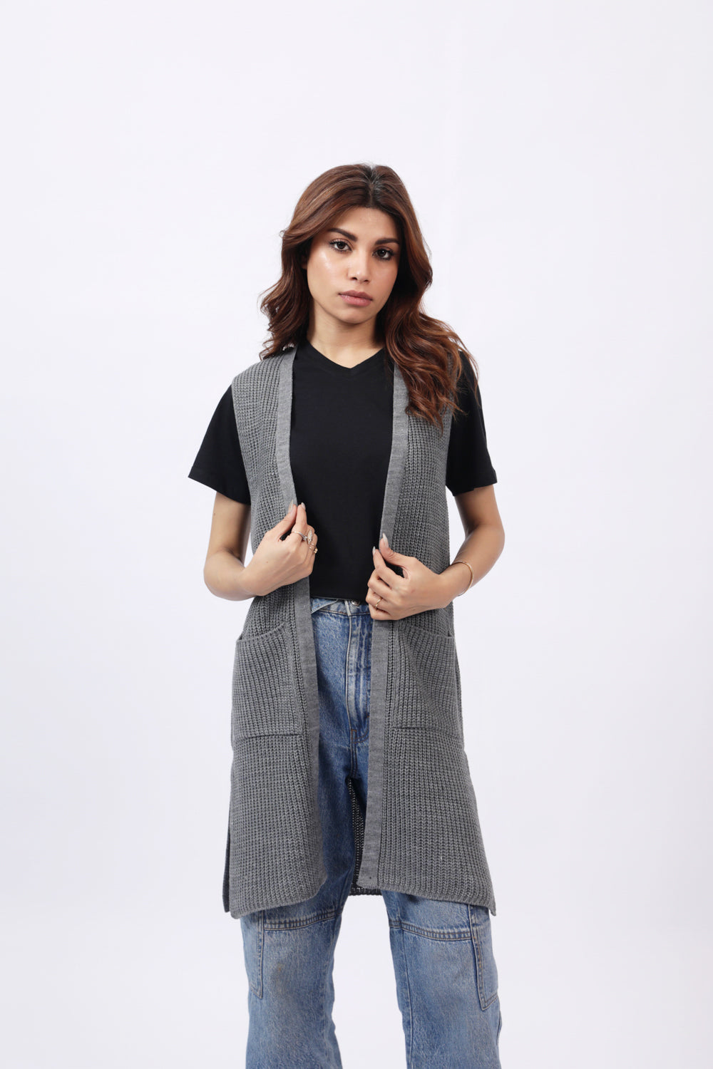 LONG SLEEVELESS CARDIGAN