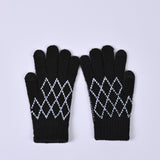 PATTERNED GLOVES