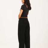 SCOOP NECK CROPPED TEE