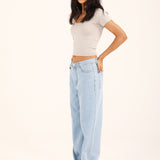 SCOOP NECK CROPPED TEE