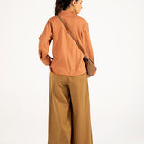 BUTTON DOWN TOP WITH SLEEVE DETAIL