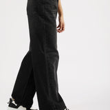 STRAIGHT FIT DENIM