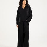 CONTRAST STITCHED TOP