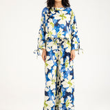 PRINTED TOP WITH NECK DETAIL
