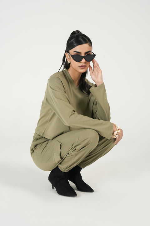 CROPPED FULL SLEEVE T-SHIRT