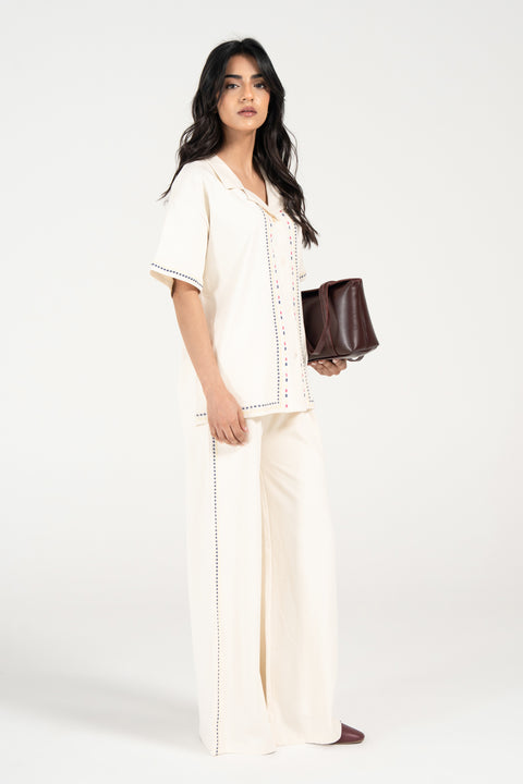 EMBROIDERED BUTTON DOWN KNIT TOP