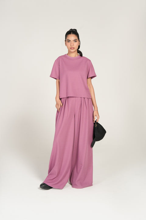 TEXTURED BOXY FIT TEE