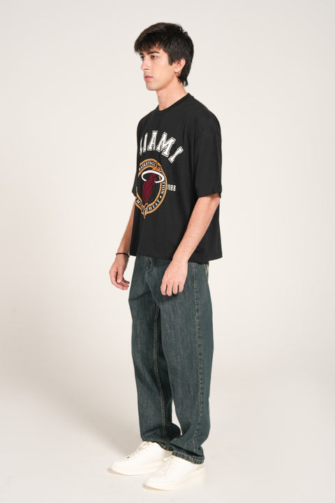 BOXY FIT GRAPHIC TEE