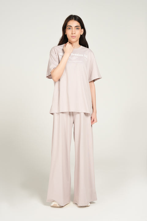 GRAPHIC OVERSIZED TEE