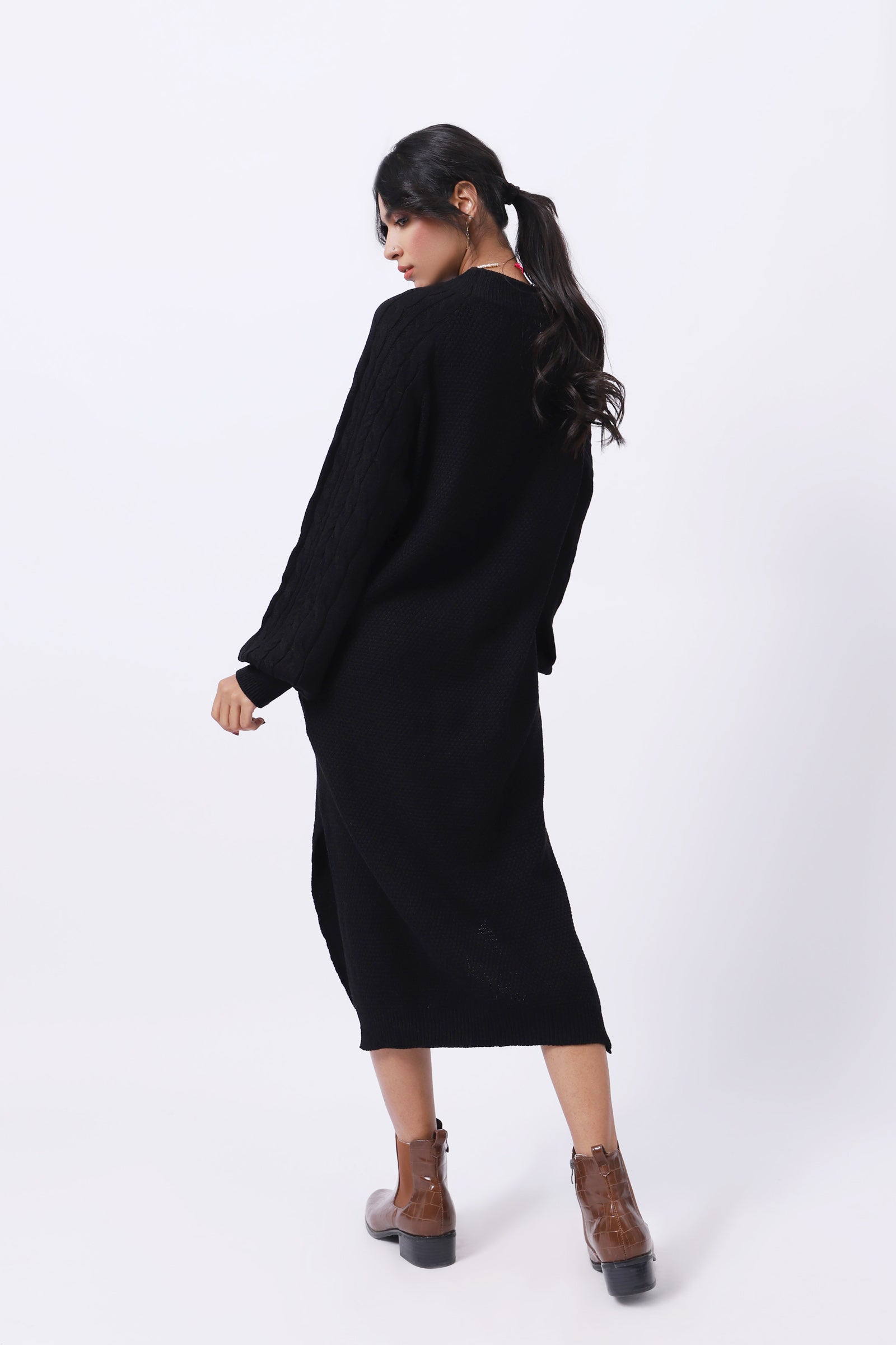 LONG SWEATER DRESS WITH SIDE SLITS